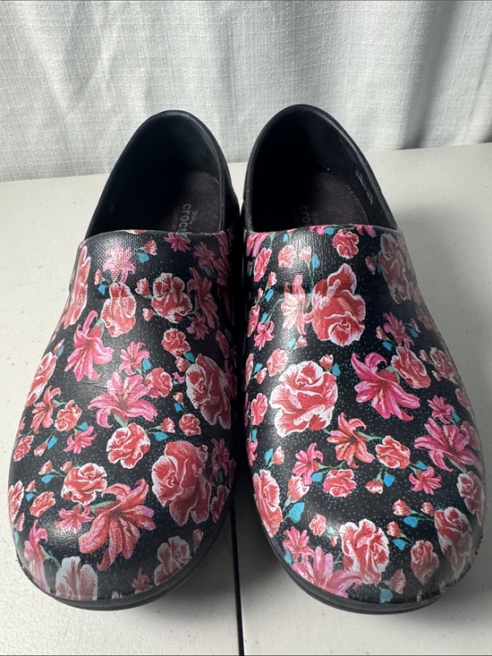 CROCS Shoes - CROCS Women's Neria Pro II Clogs floral print dual comfort footbeds Size 9W